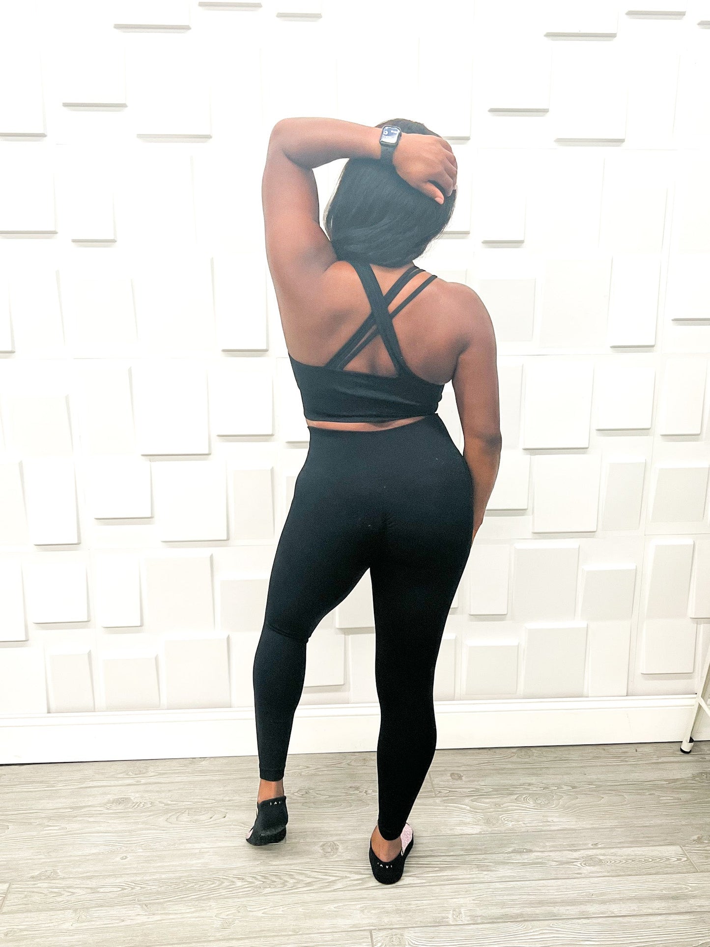 Black Scrunch Booty Leggings